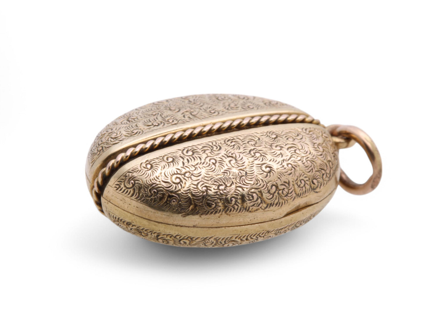 Antique 12.5ct Gold Coffee Bean Chased Locket