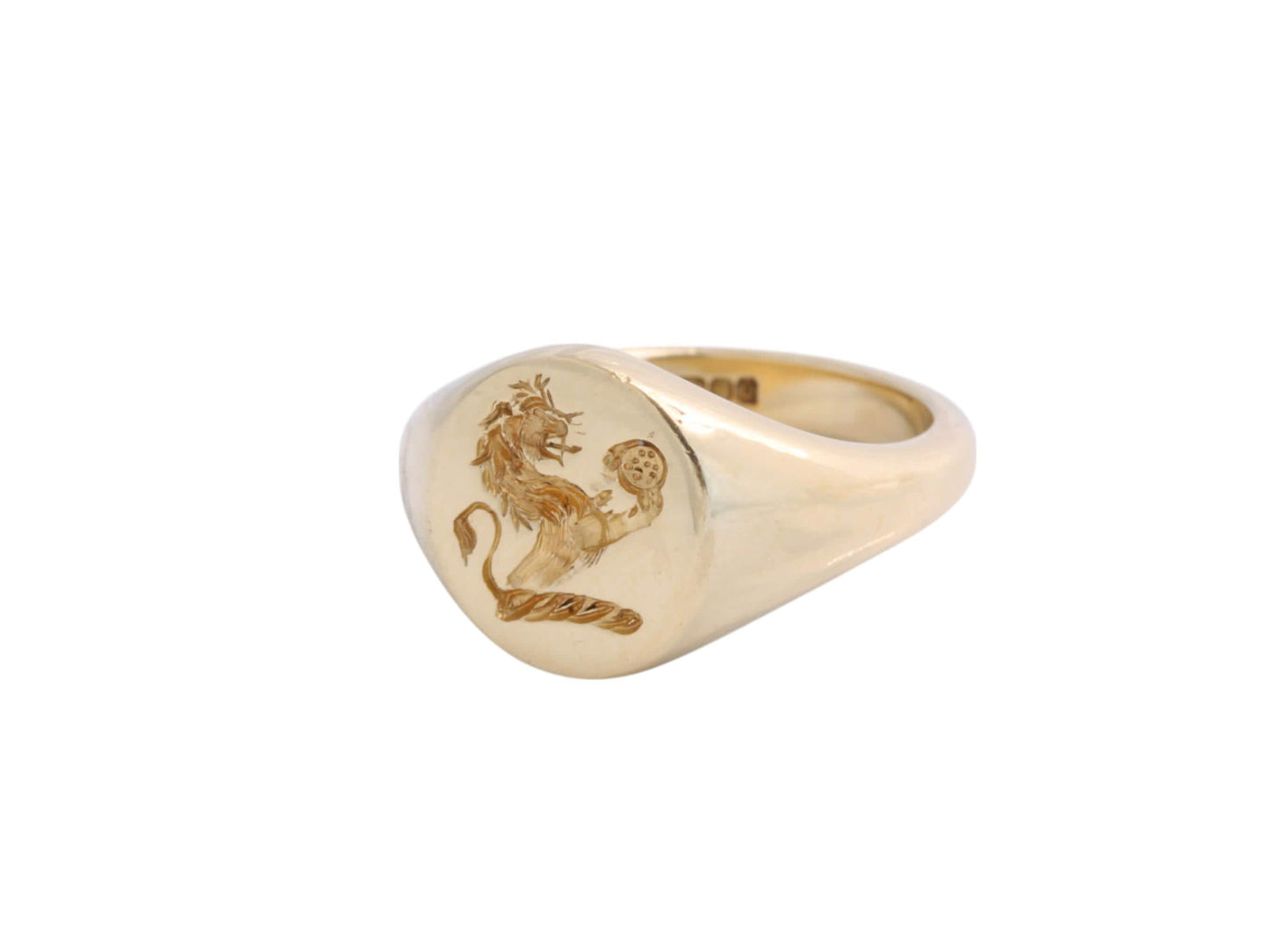 Vintage 18ct Gold Lion Holding Globe Intaglio Crest Signet Ring