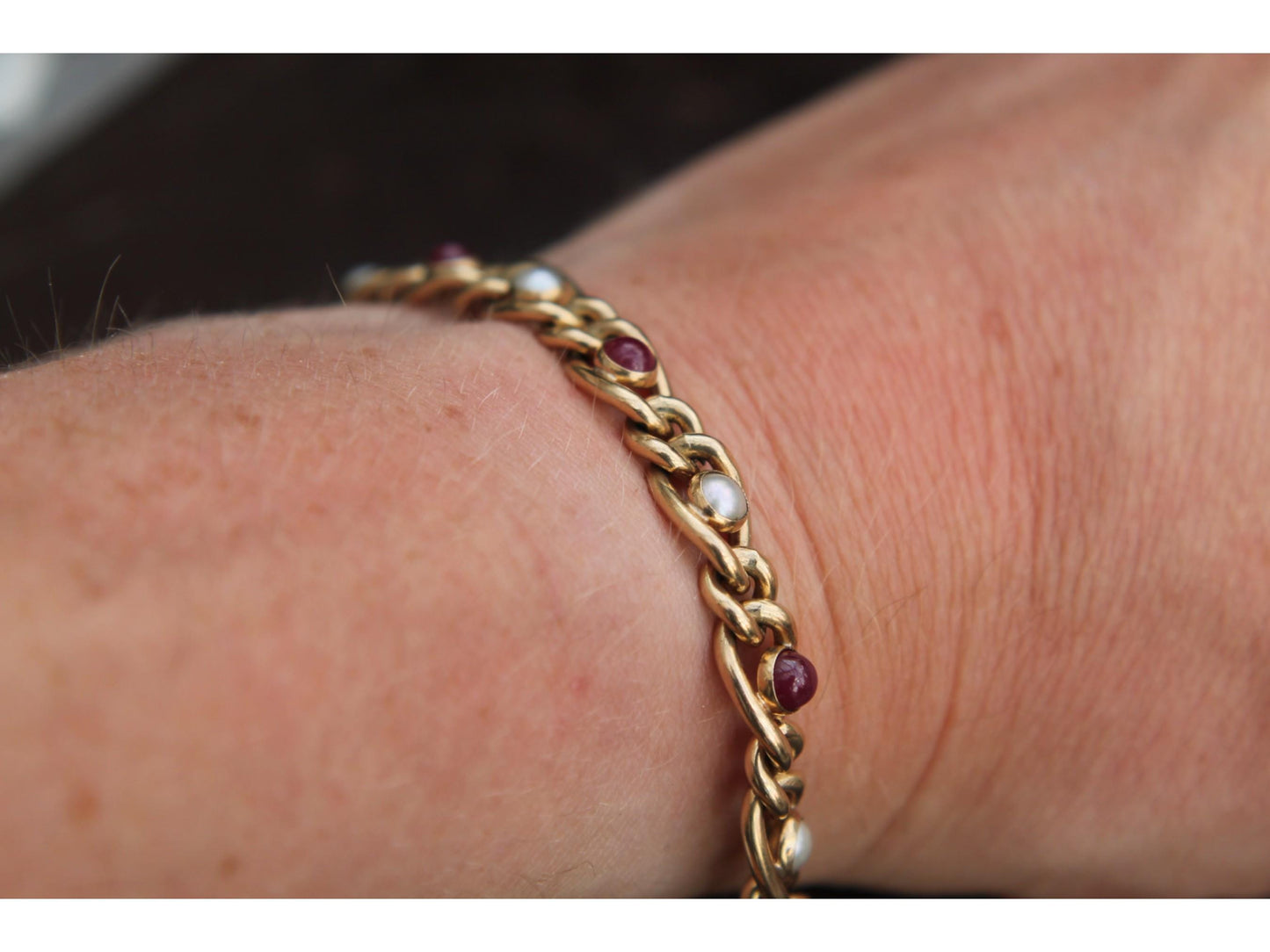Antique 9ct Yellow Gold Ruby Cabochon Pearl Bracelet 1.75ct, 7.5"
