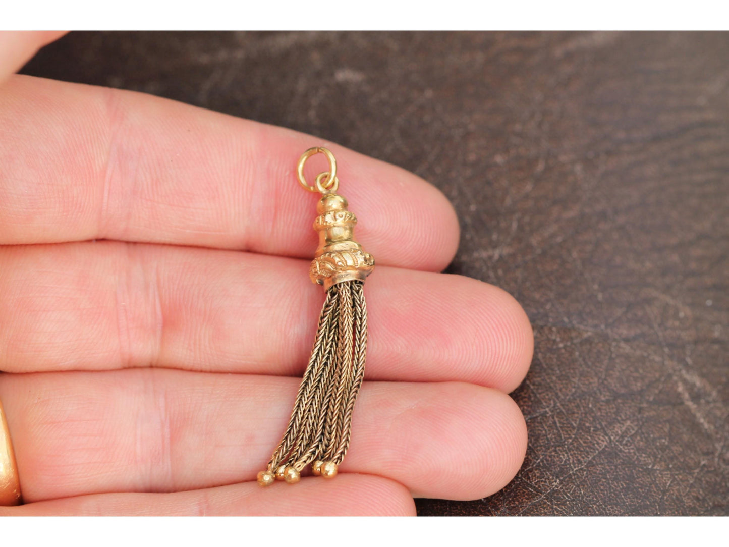 Antique 9ct Yellow Gold Tassel Pendant