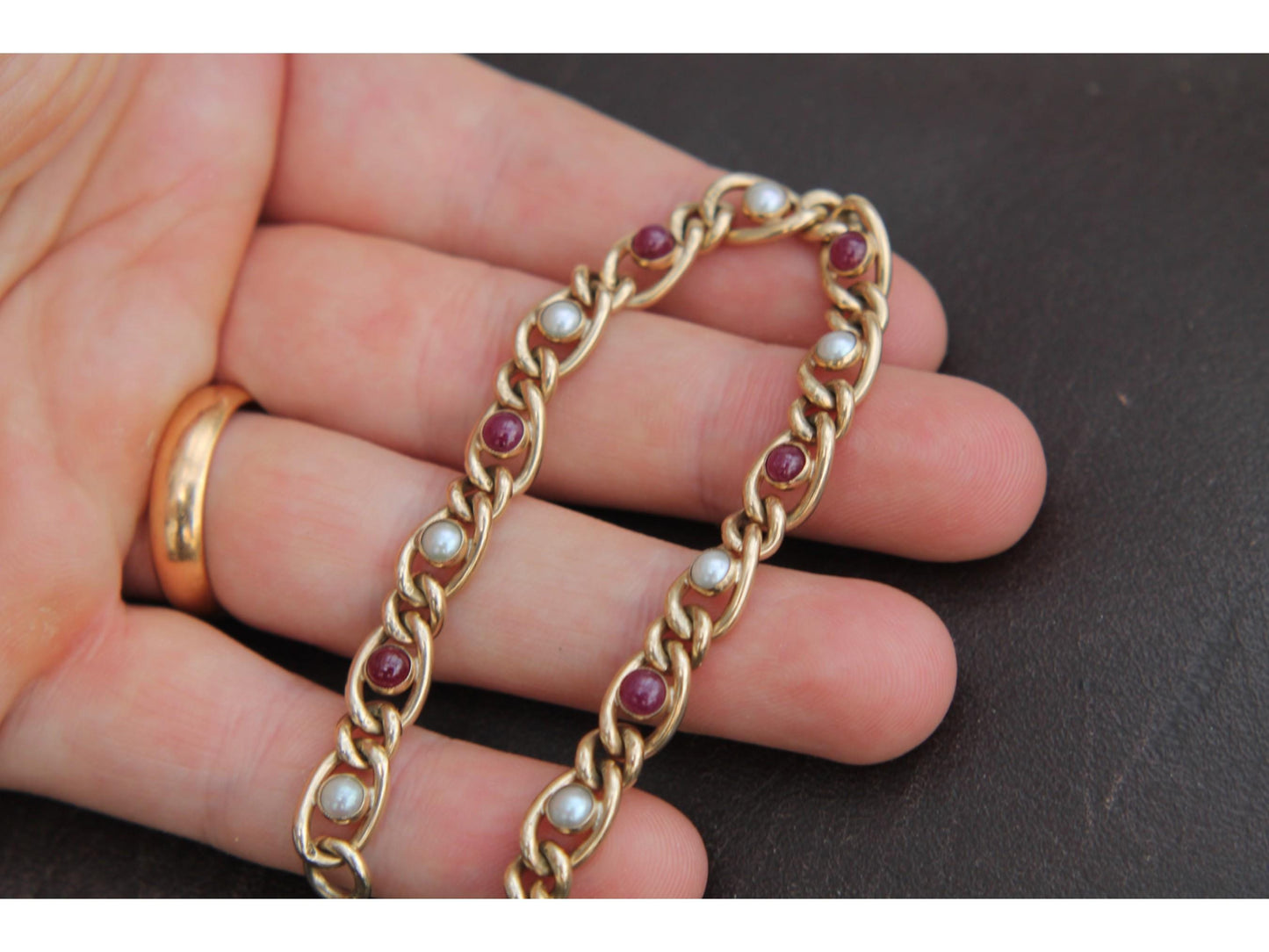 Antique 9ct Yellow Gold Ruby Cabochon Pearl Bracelet 1.75ct, 7.5"