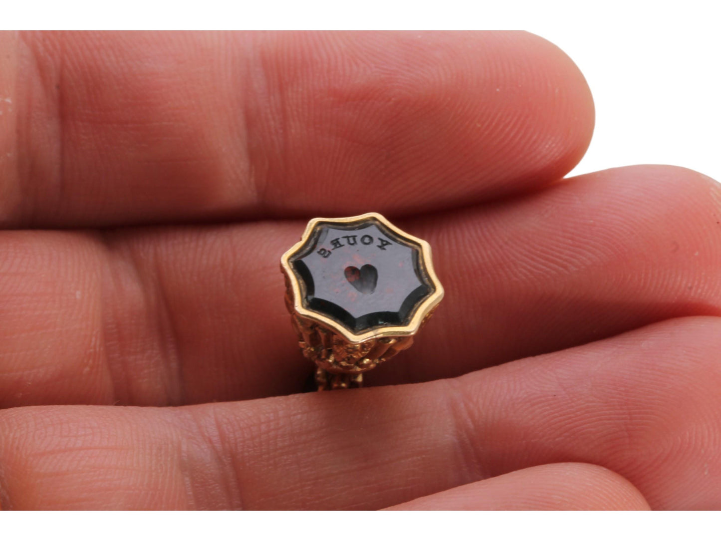 Antique 9ct Gold Cased Love Heart 'YOURS' Intaglio Pendant