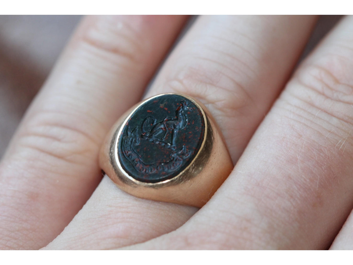 Antique 15ct Gold Bloodstone Intaglio Greyhound Crest 'Always Faithful' Signet Ring, Australian Colonial Hallmarks