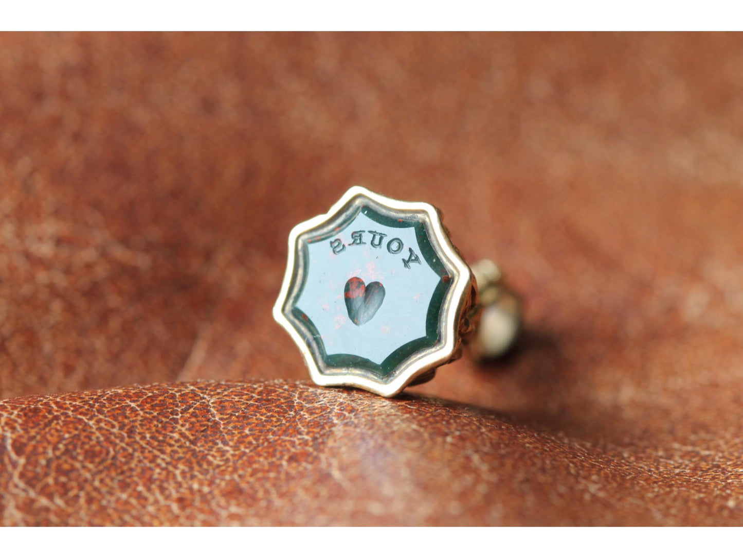 Antique 9ct Gold Cased Love Heart 'YOURS' Intaglio Pendant