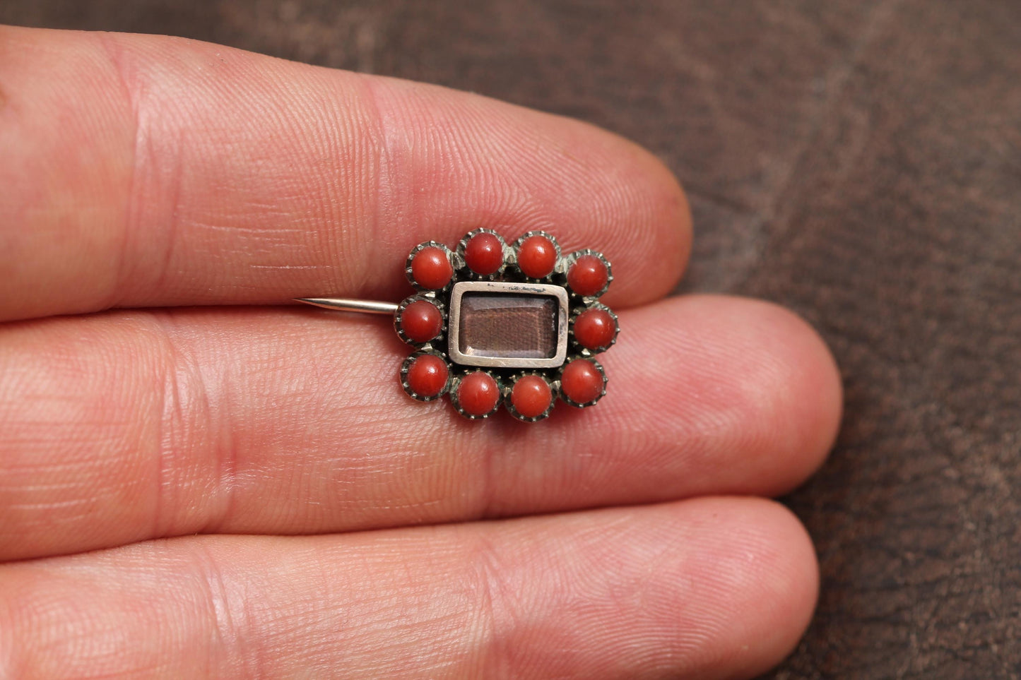 Antique Victorian 9ct Gold Coral Brooch