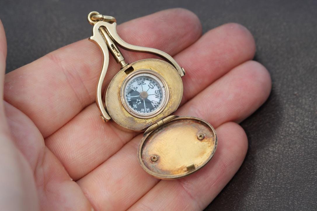 Antique-18ct-Gold-Stag-Intaglio-'I-have-Good-Cause'-Motto-&-Secret-Compass-Spinner-Pendant