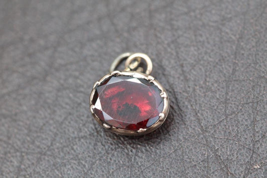 Antique 9ct Gold Garnet Charm Pendant