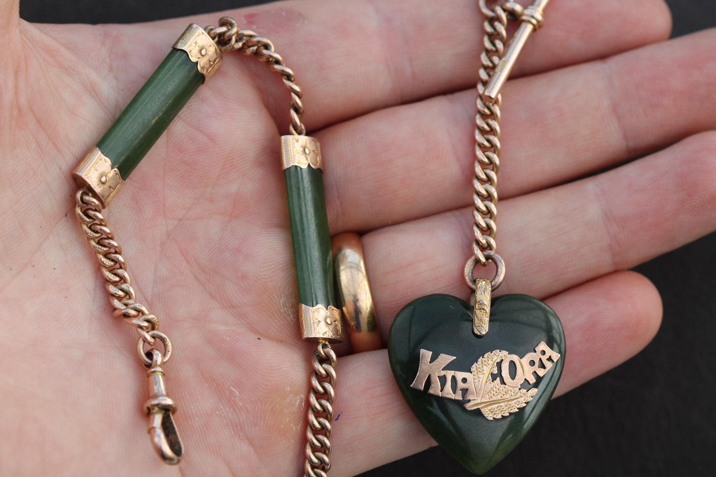 Antique 9ct Gold New Zealand Nephrite Chain With 'KIA ORA' Heart
