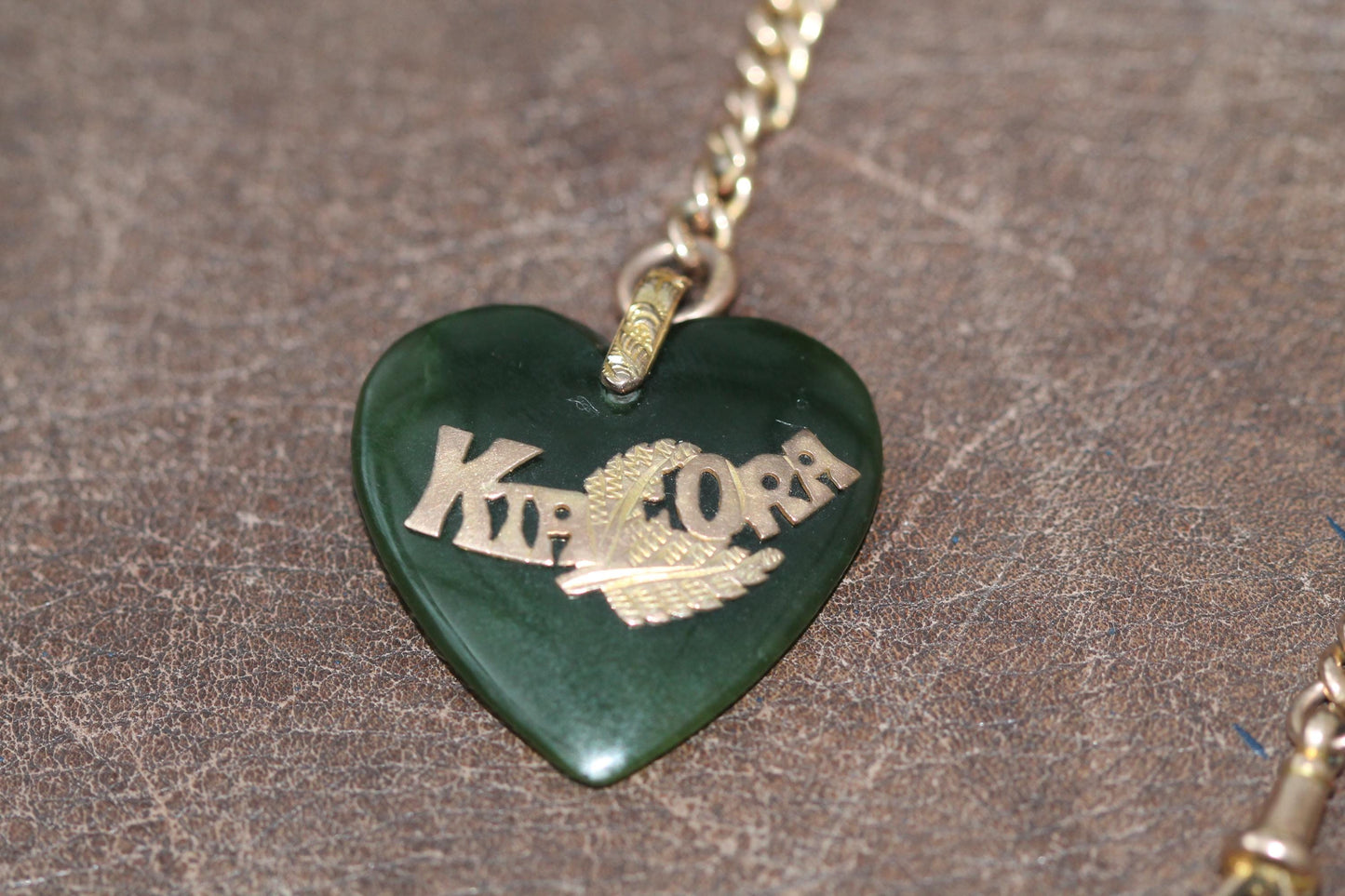Antique 9ct Gold New Zealand Nephrite Chain With 'KIA ORA' Heart
