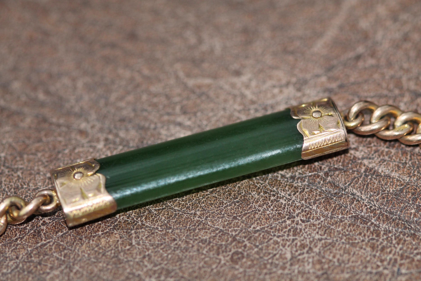 Antique 9ct Gold New Zealand Nephrite Chain With 'KIA ORA' Heart