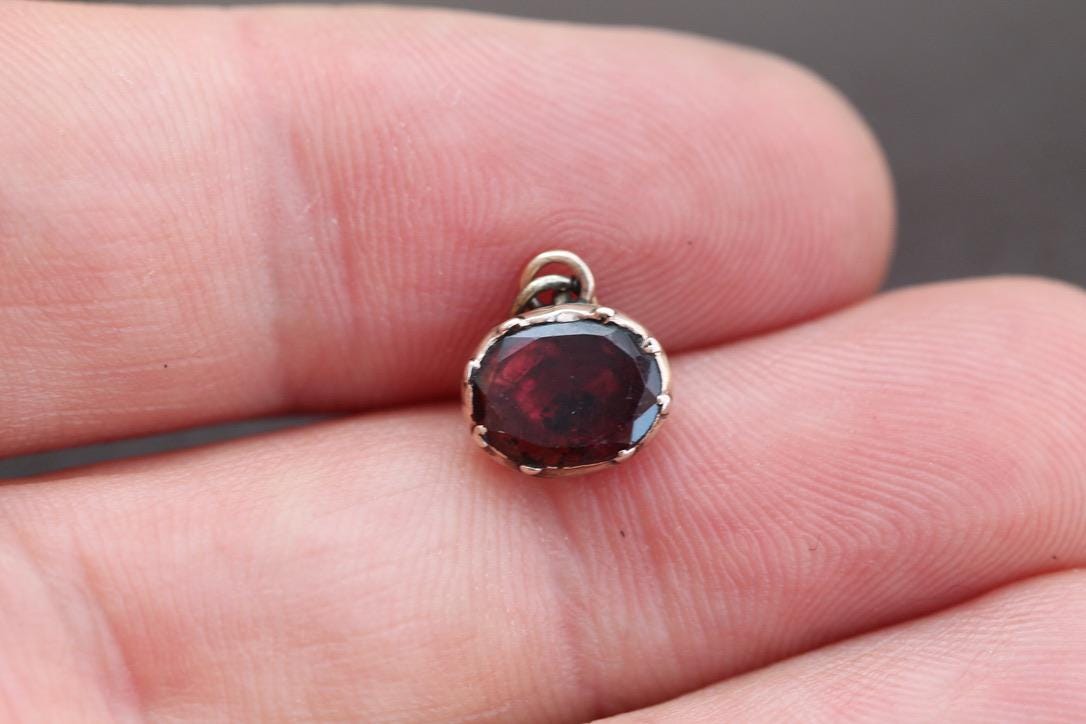 Antique 9ct Gold Garnet Charm Pendant