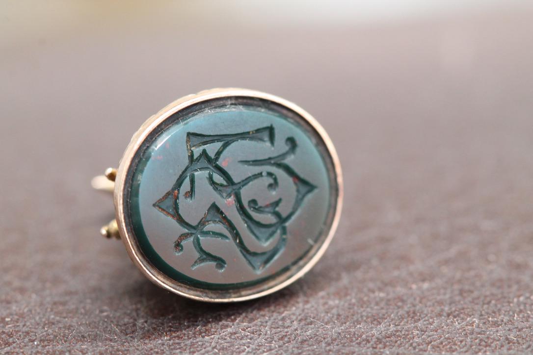 Antique 9ct Gold Greyhound Dog Pendant Fob