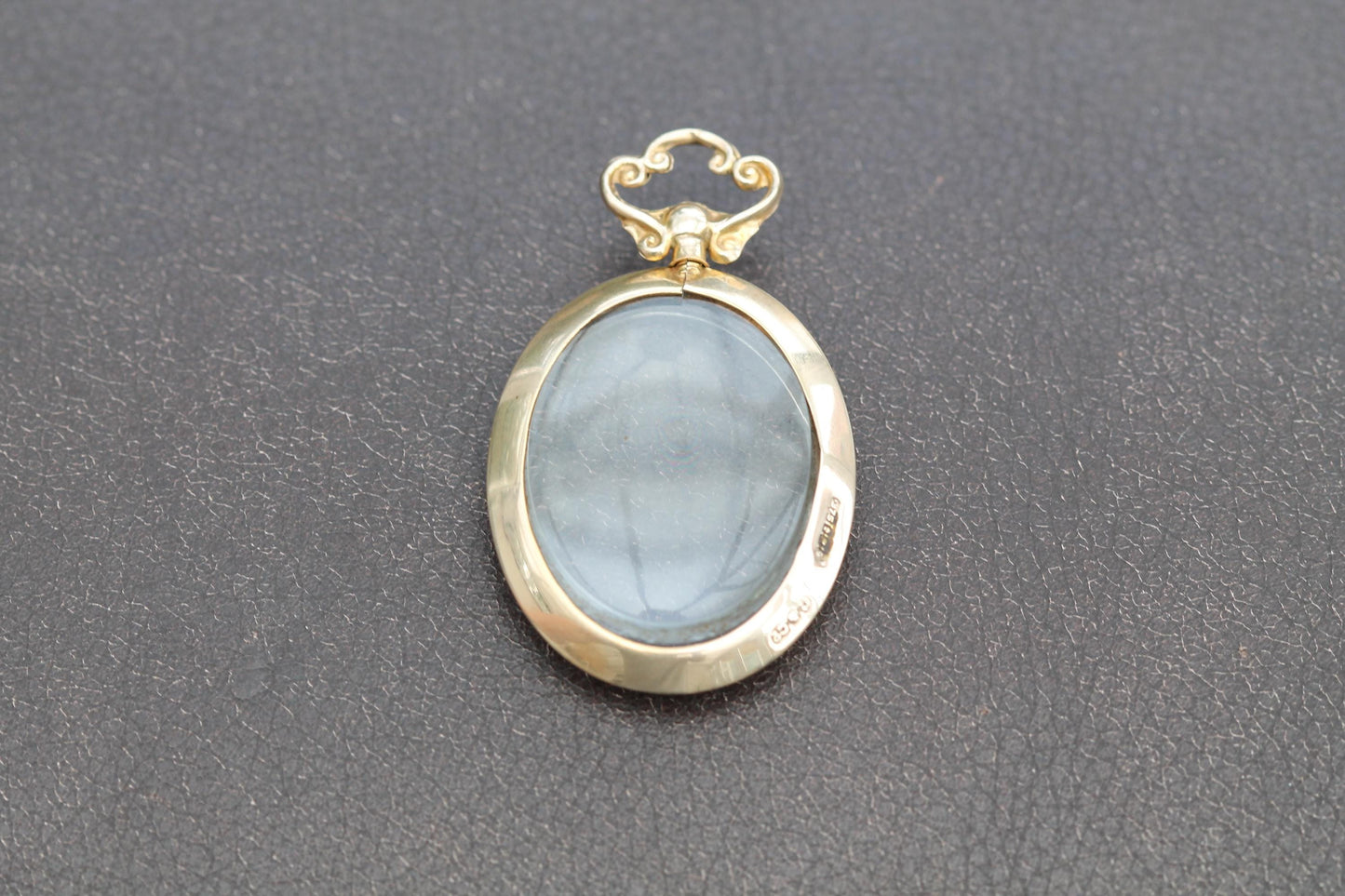 Antique 9ct Gold Glass Pendant Locket