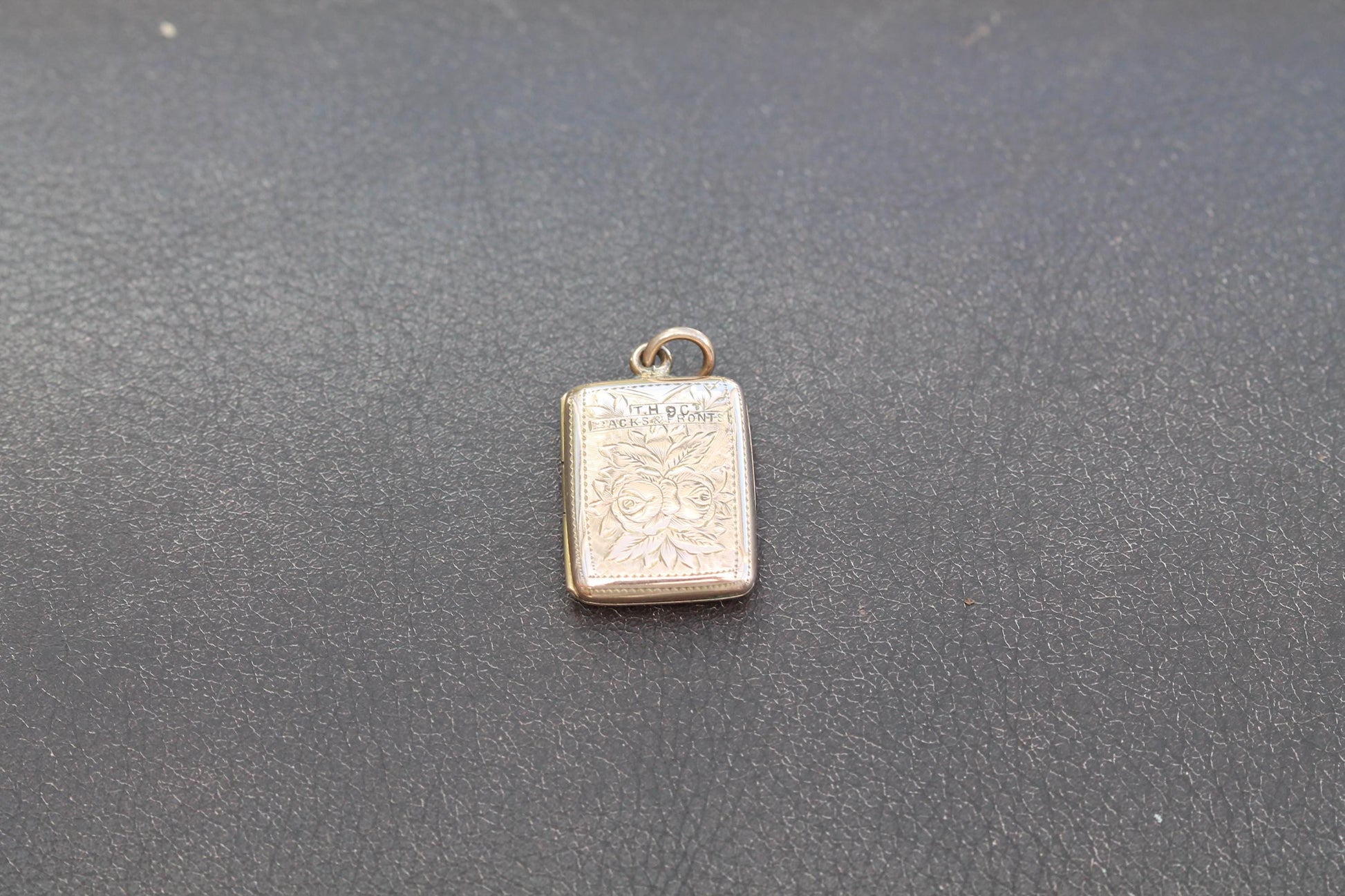 Antique-9ct-Gold-Forget-Me-Not,-Tulip-Locket