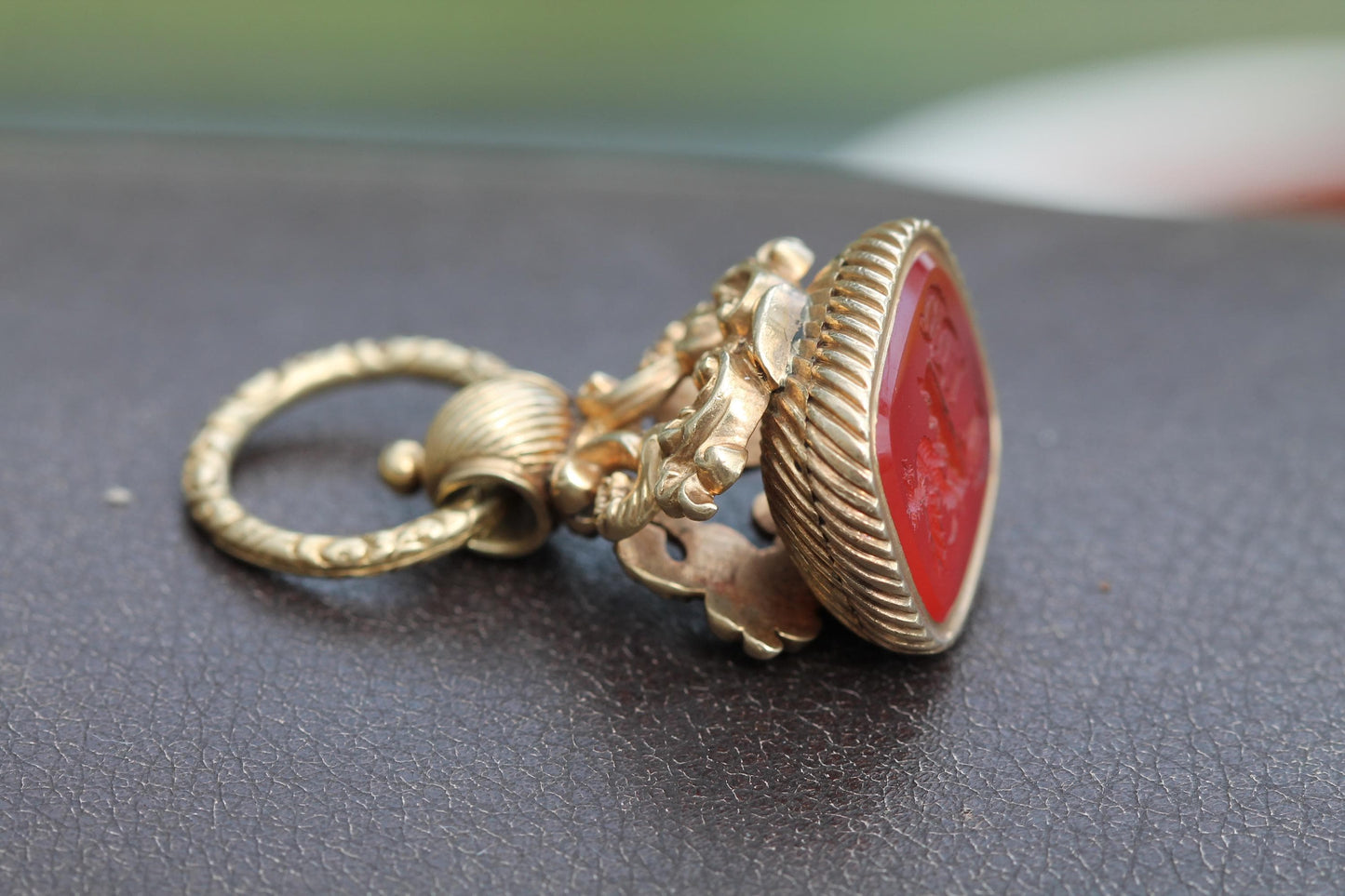 Antique 15ct Gold Carnelian Dragon Intaglio Crested Seal With Split Ring