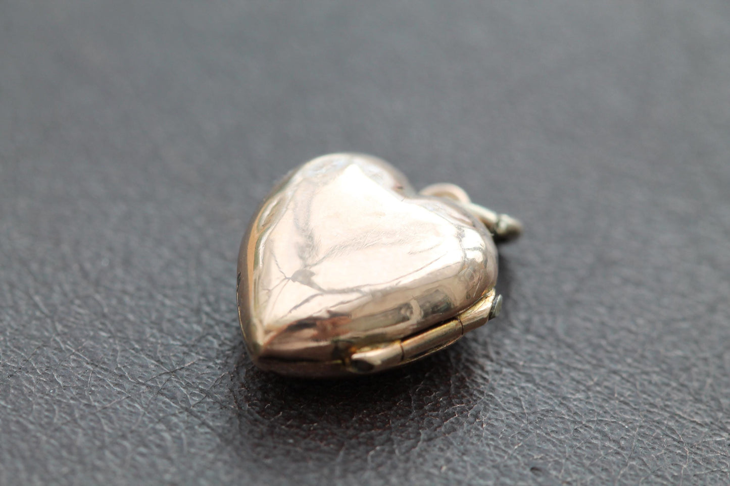 Antique 9ct Gold Small Heart Charm Locket