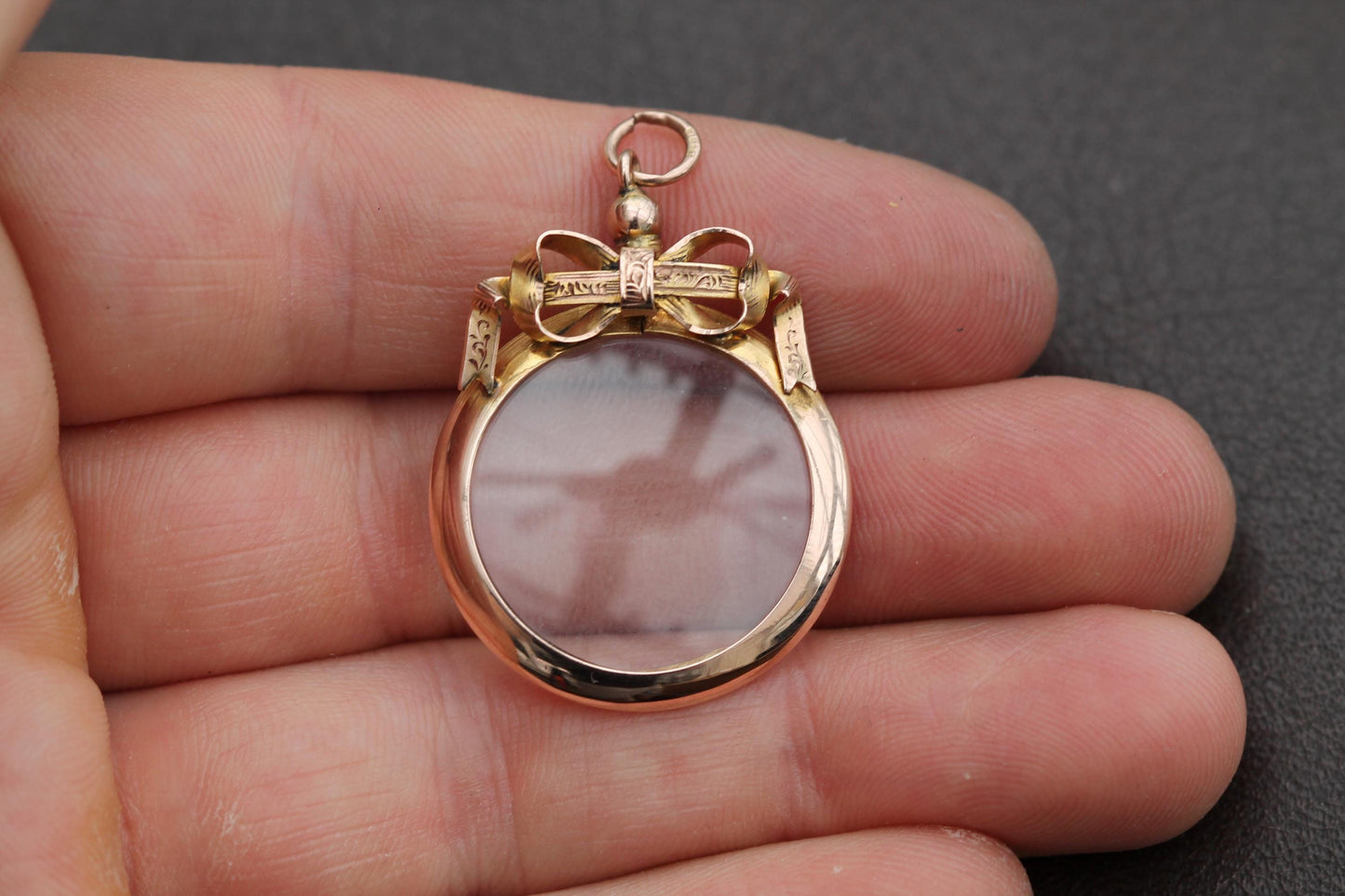 Antique 9ct Gold Decorative Bow Glass Locket, 1905
