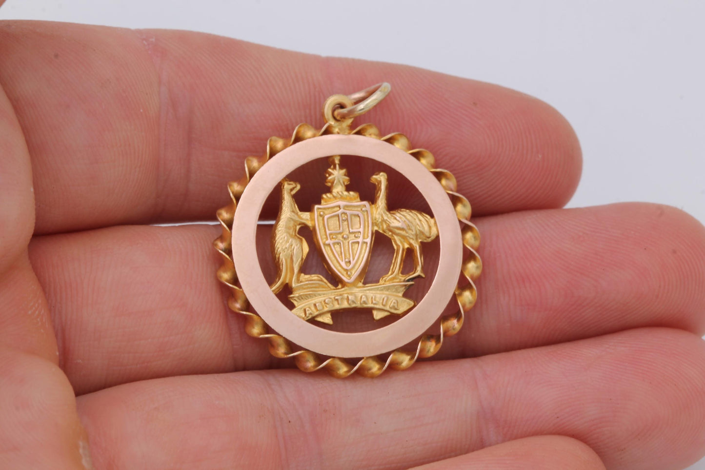 Antique 9ct Gold Australian Kangaroo Emu, Commonwealth Coat Of Arms Pendant