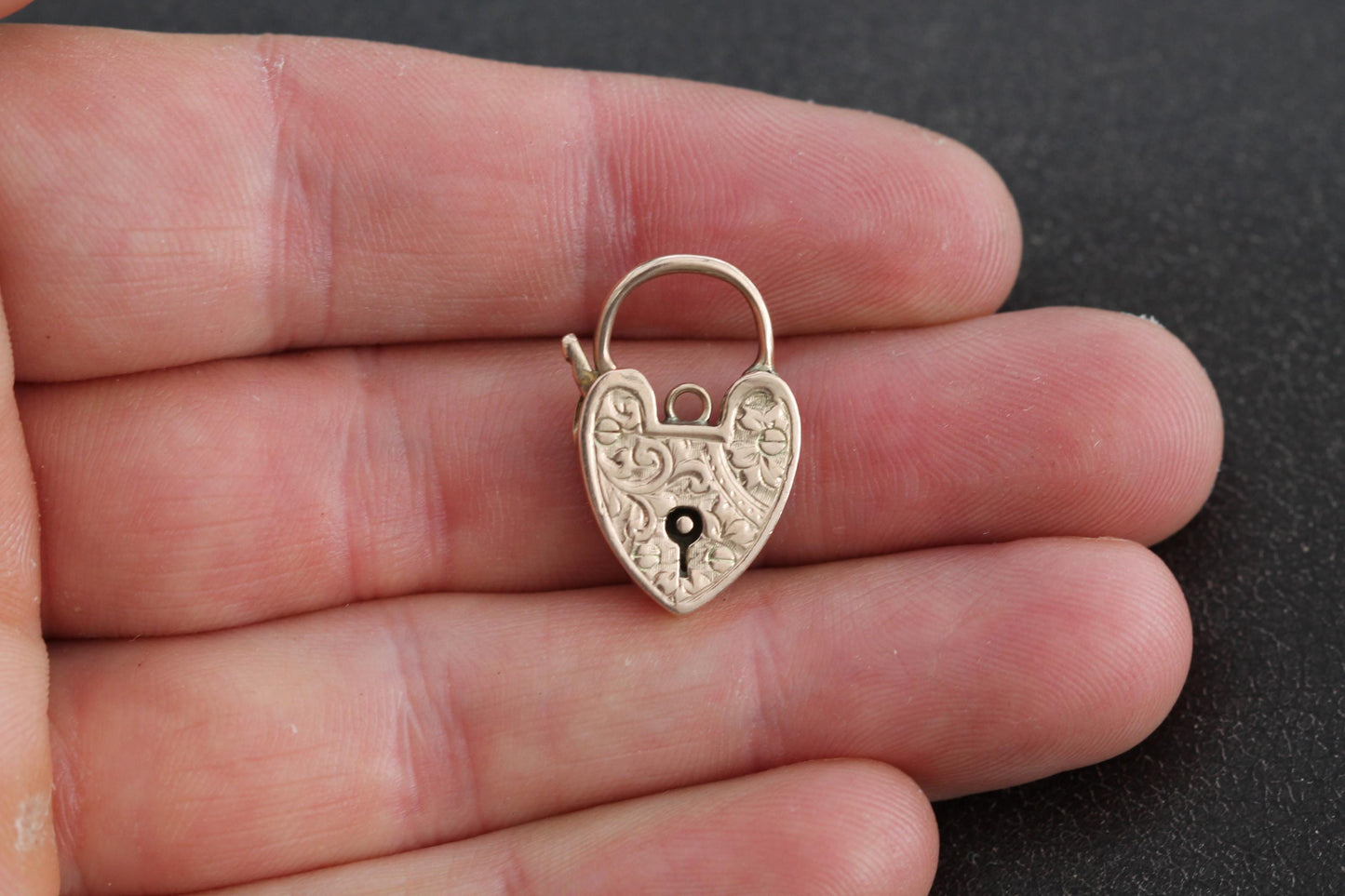 Antique 9ct Gold Chased Heart Padlock Pendant