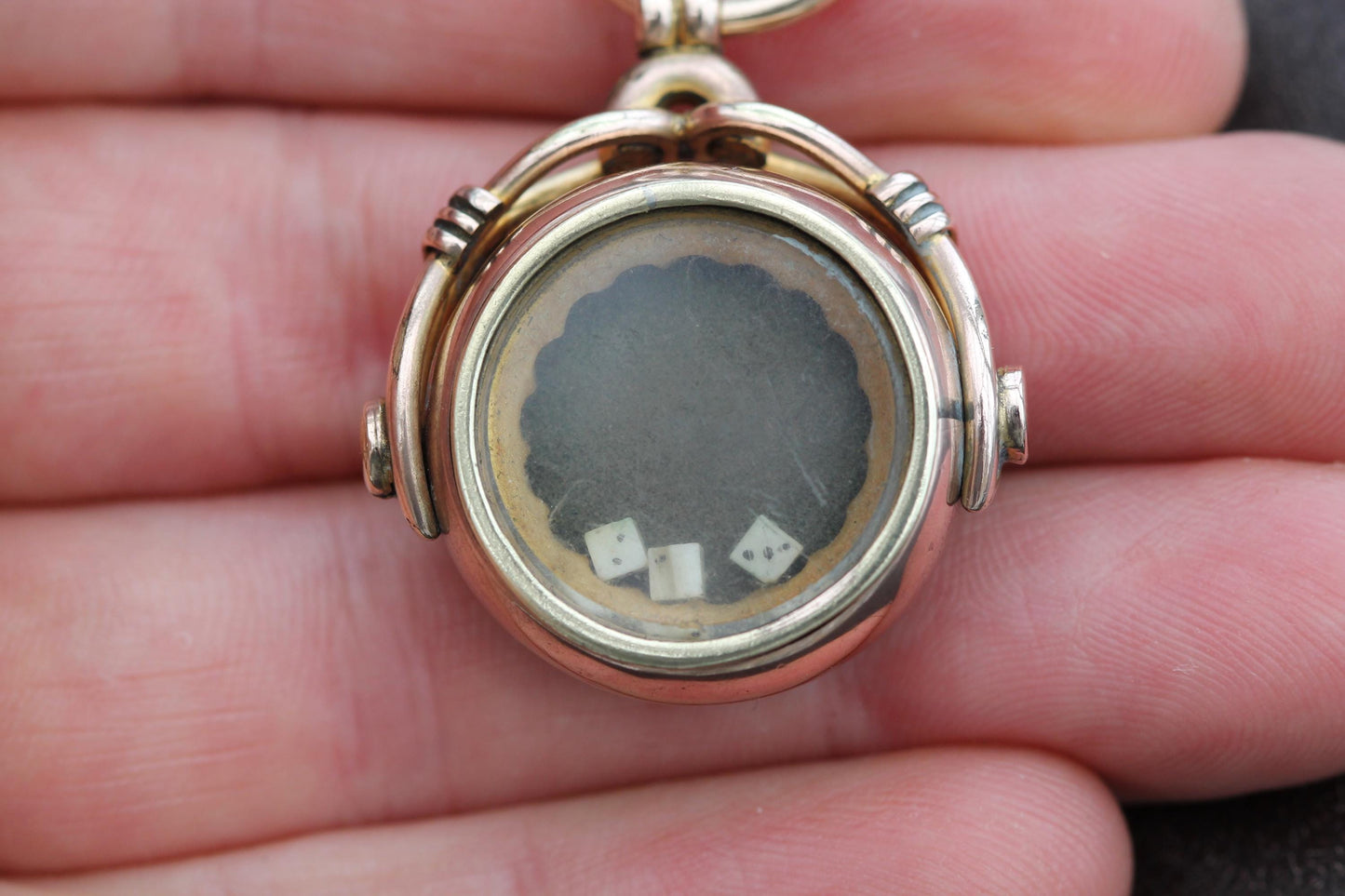 Antique 9ct Gold Gambling Dice Shaker Spinner Pendant