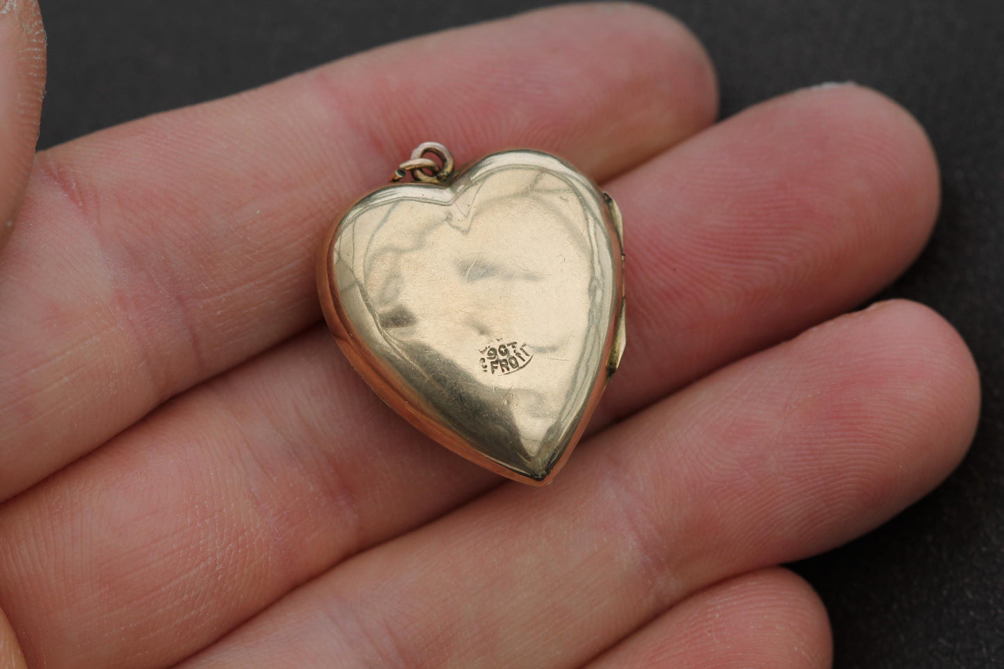 Antique 9ct Gold Chased Heart Locket