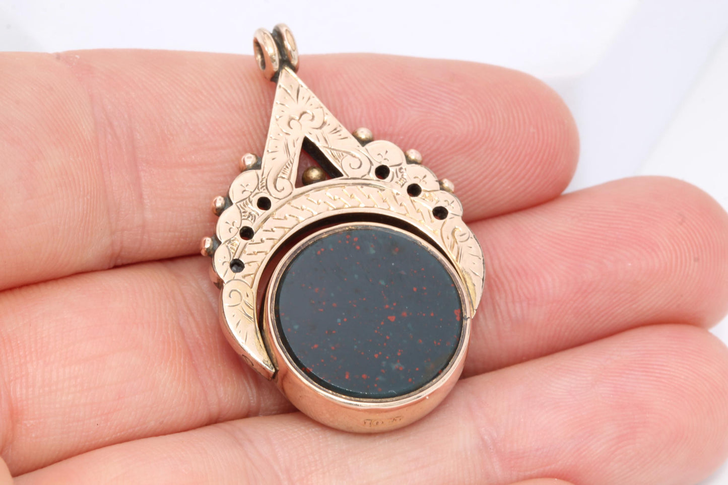 Antique 10ct Gold Carnelian Bloodstone Spinner Pendant