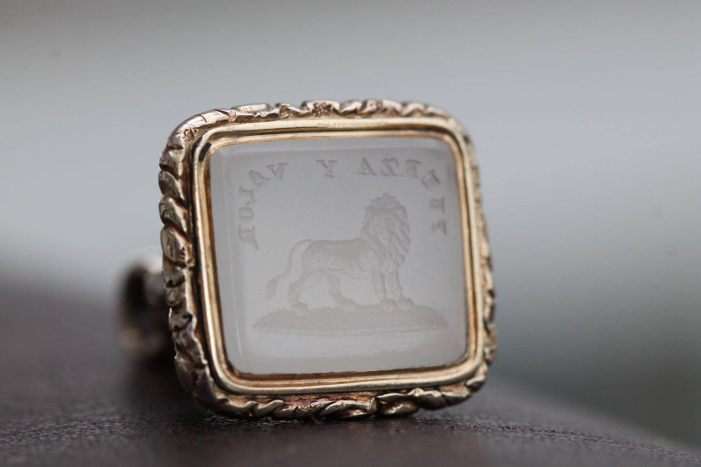 Antique 15ct Gold Cased Chalcedony Lion "Strength And Courage" Intaglio Seal Pendant