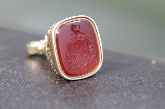 Antique 15ct Gold Carnelian Intaglio Seal | Lion Coat of Arms Crest | Victorian c.1860