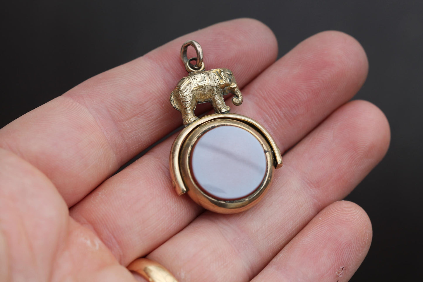 Antique Victorian 9ct Rolled Gold Spinner Pendant, Compass & Sardonyx with Elephant Motif c.1900s