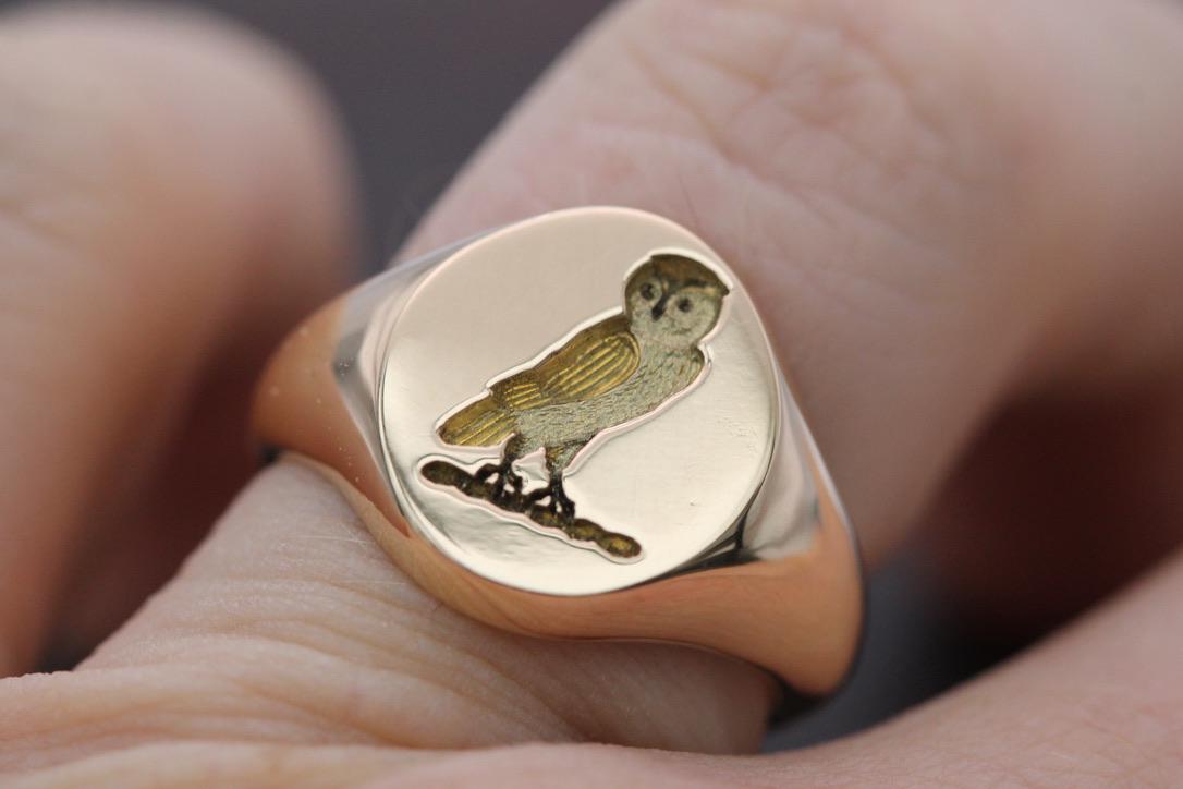 Vintage 18ct Gold Owl Intaglio Crest Signet Ring, 12.8g