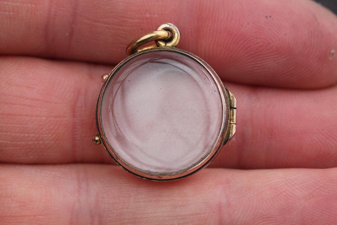 Antique 9ct Gold Glass Locket