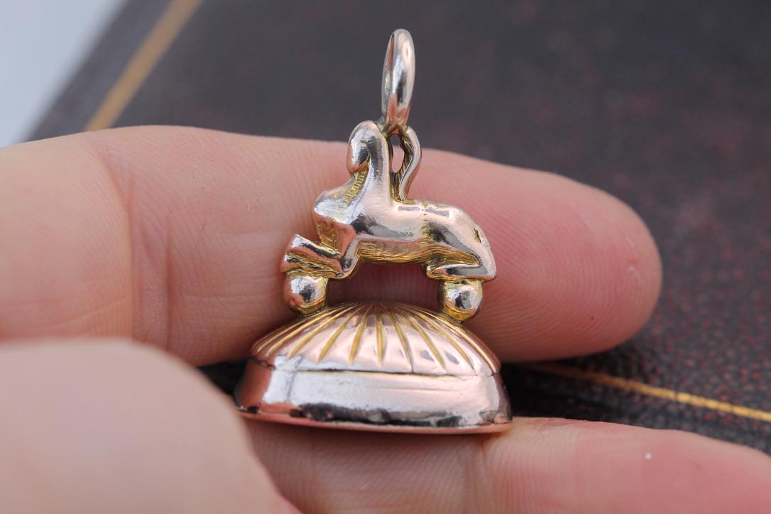 Antique 9ct Gold Greyhound Intaglio "Faithful" Crest Carnelian Seal
