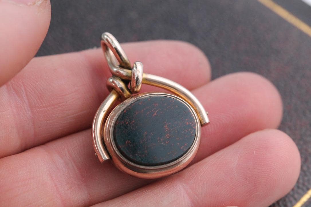 Antique 10ct Gold Carnelian Bloodstone Spinner Pendant