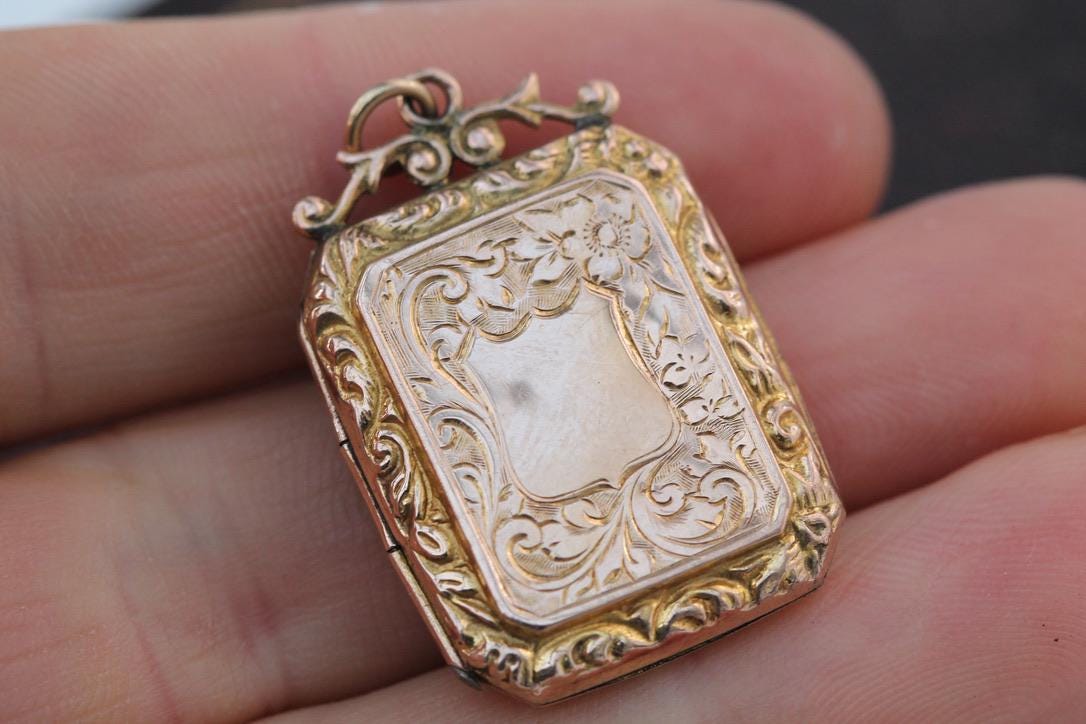 Antique 9ct Gold Edwardian Forget-Me-Not Locket, c.1901