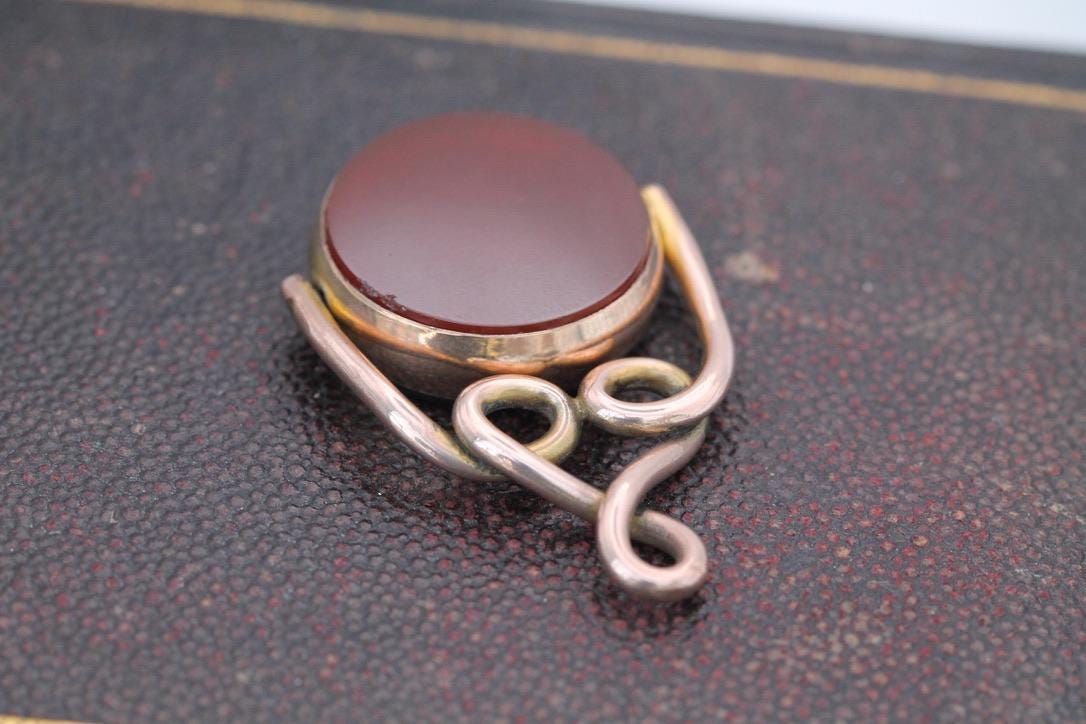 Antique 9ct Gold Bloodstone & Carnelian Spinner Pendant, 1911