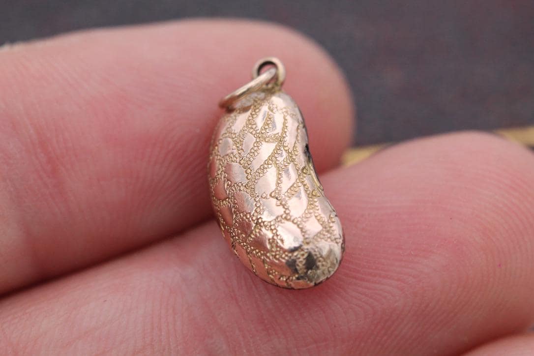 Antique 9ct Gold Chased Lucky Bean Charm