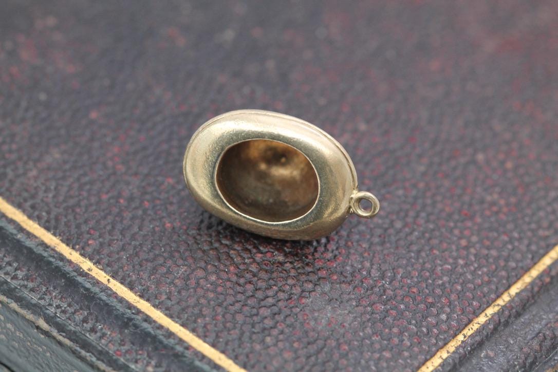 Vintage 9ct Gold Bowler Hat Charm