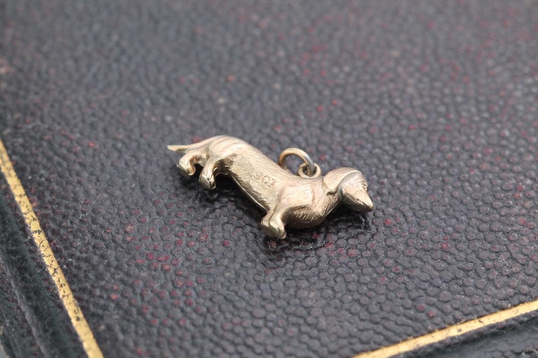 Vintage 9ct Gold Dachshund Sausage Dog Charm