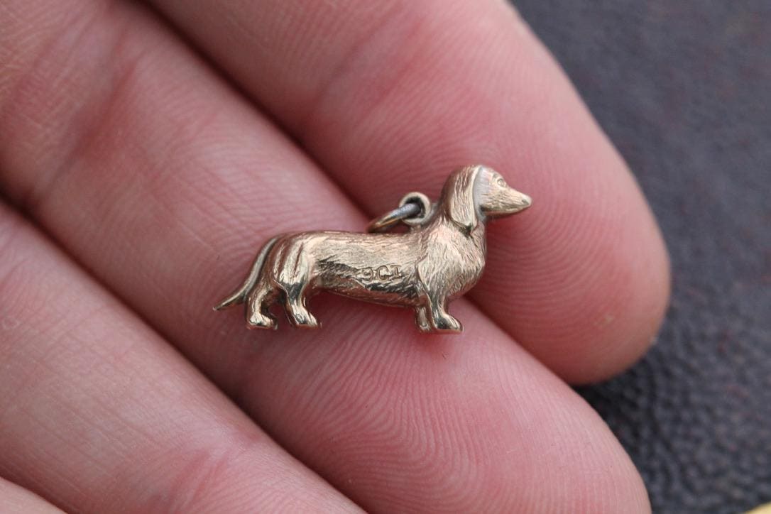 Vintage 9ct Gold Dachshund Sausage Dog Charm