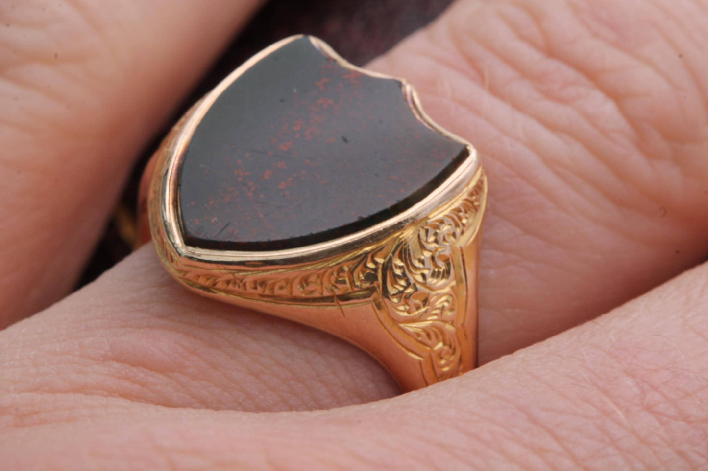 Antique 15ct Gold Signet Ring, Bloodstone Shield, Chased Shoulders, 1878