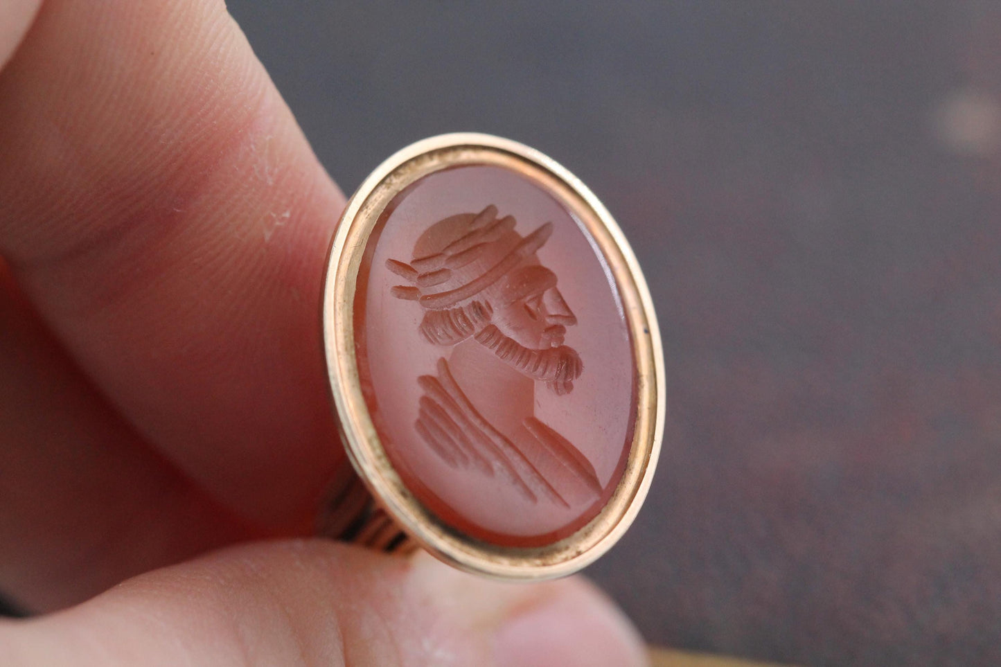 Antique 9ct Gold Carnelian Intaglio Portrait Seal Pendant