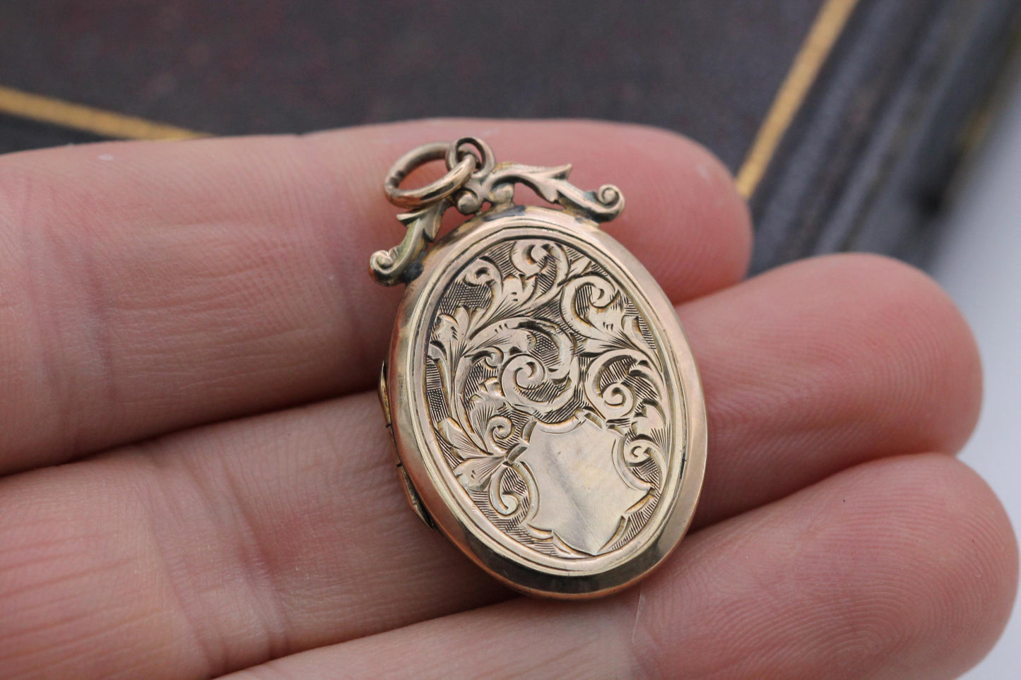 Antique 9ct Rose Gold Chased Locket, Edwardian Oval Floral Pendant, Chester Hallmarked 1906