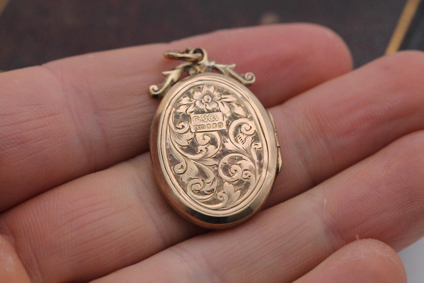 Antique 9ct Rose Gold Chased Locket, Edwardian Oval Floral Pendant, Chester Hallmarked 1906