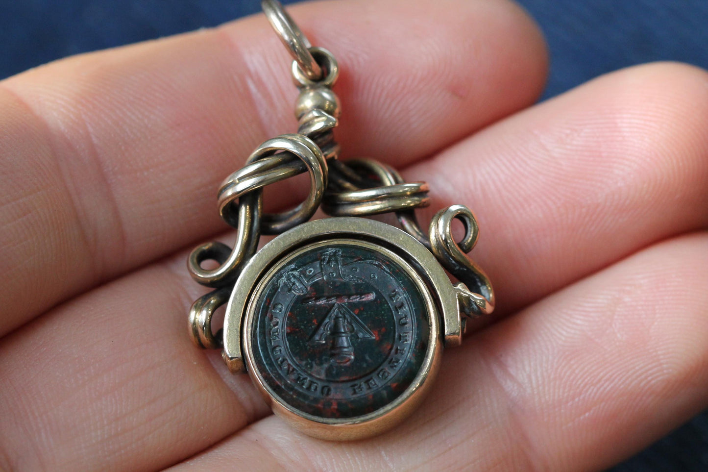 Antique 15ct Gold Intaglio Bloodstone Compass Spinner Pendant