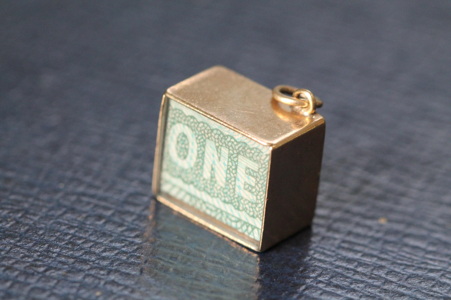 Vintage 9ct Gold One Pound Note Charm with Glass Front, “In Emergency Break Glass”, Novelty Charm 1978