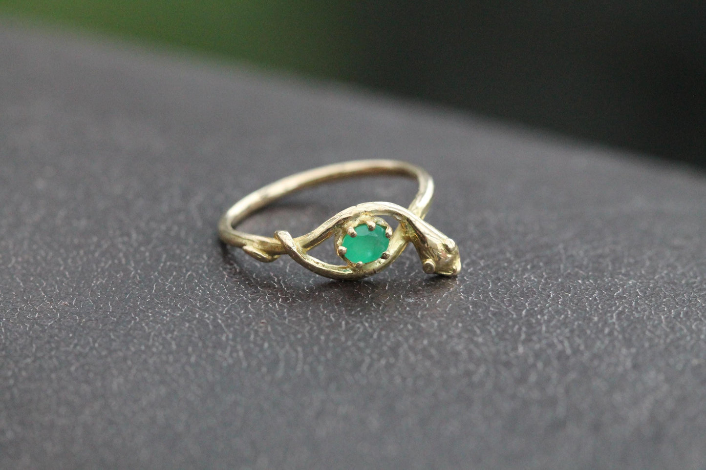 Antique-Victorian-18ct-Gold-Emerald-Snake-Ring