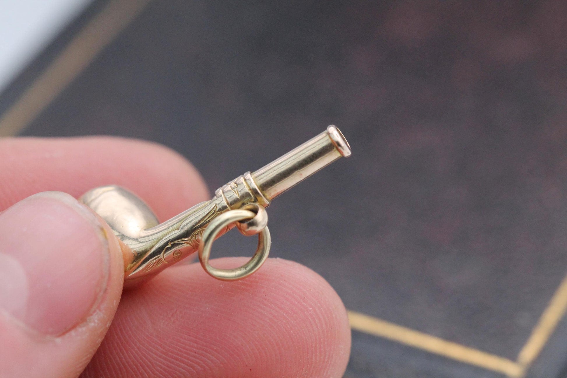 Antique-9ct-Gold-Pipe-Whistle-Pendant-Charm