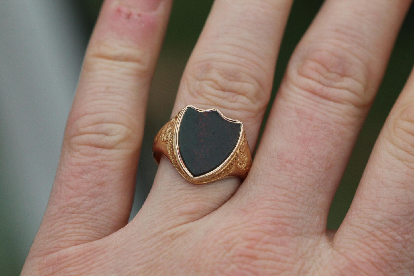 Antique 15ct Gold Signet Ring, Bloodstone Shield, Chased Shoulders, 1878
