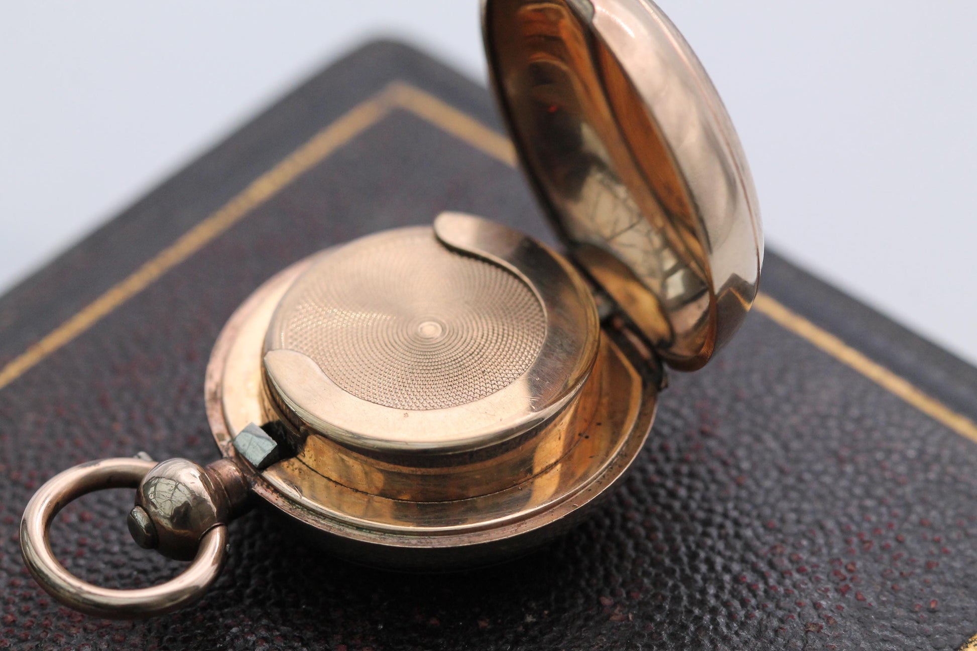 Antique-9ct-Gold-Filled-Dennison-Sovereign-Case-Holder