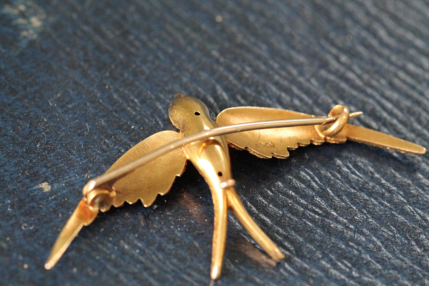 Antique Edwardian 15ct Gold Swallow Bird Brooch Pendant